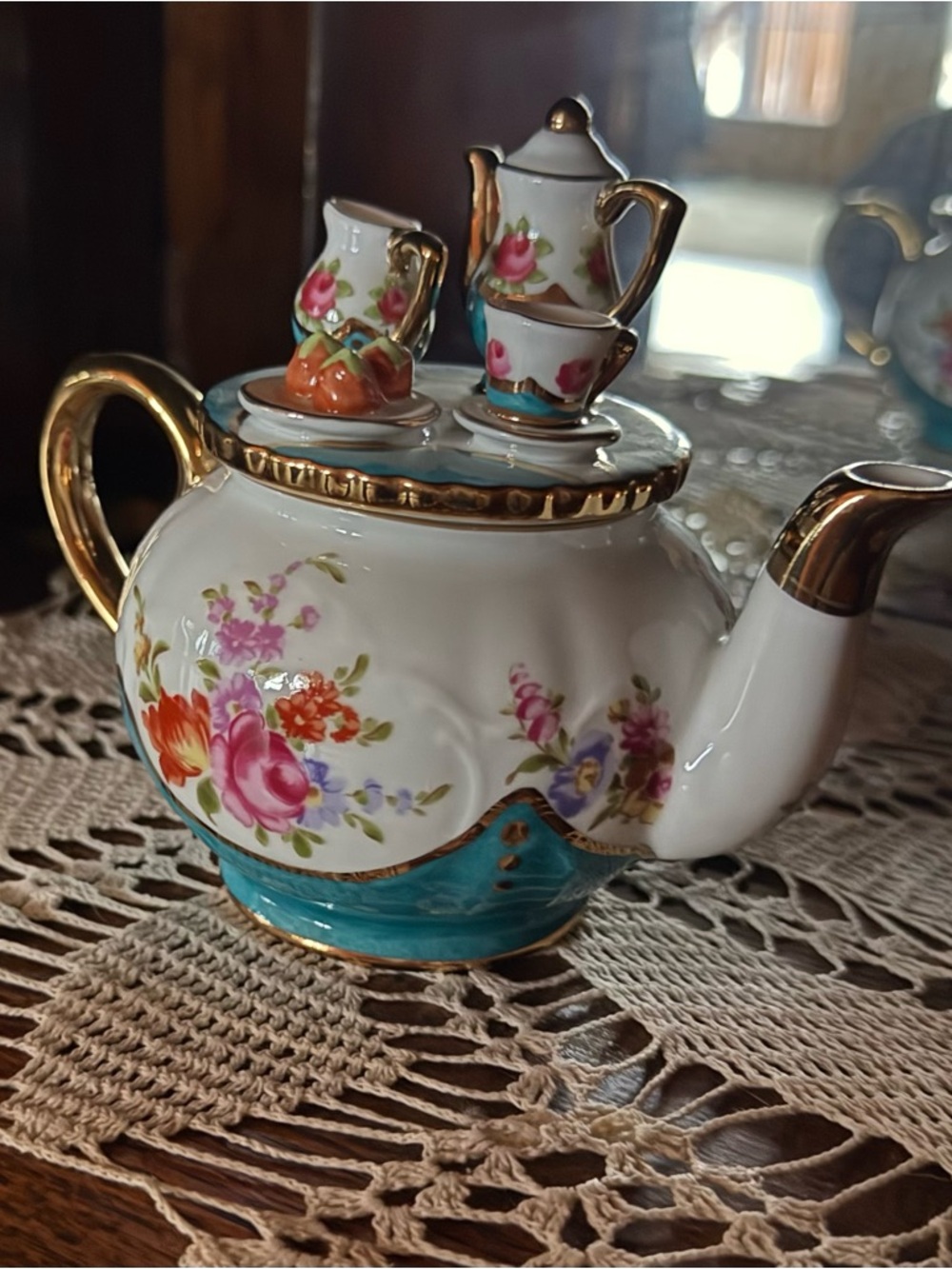 Lilian vernon Miniature Porcelain Tea pot - Picture 2 of 5